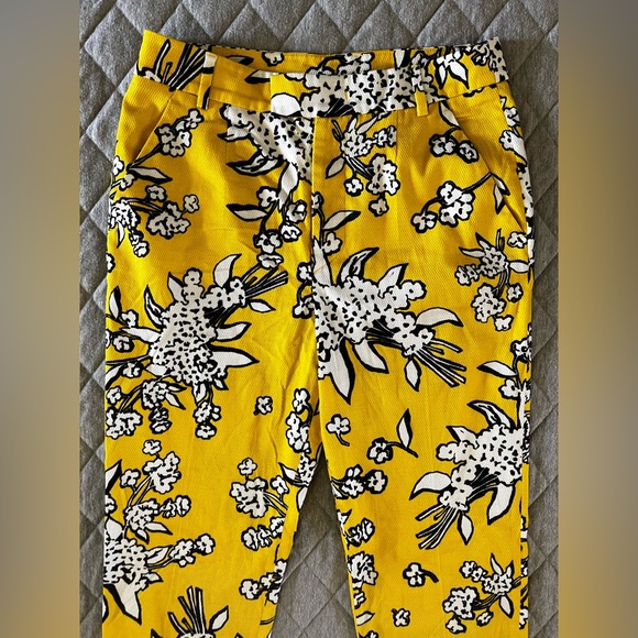 RED VALENTINO Sz IT 42/US 6 Yellow with black floral print pants Originally $595 - Picture 4 of 9
